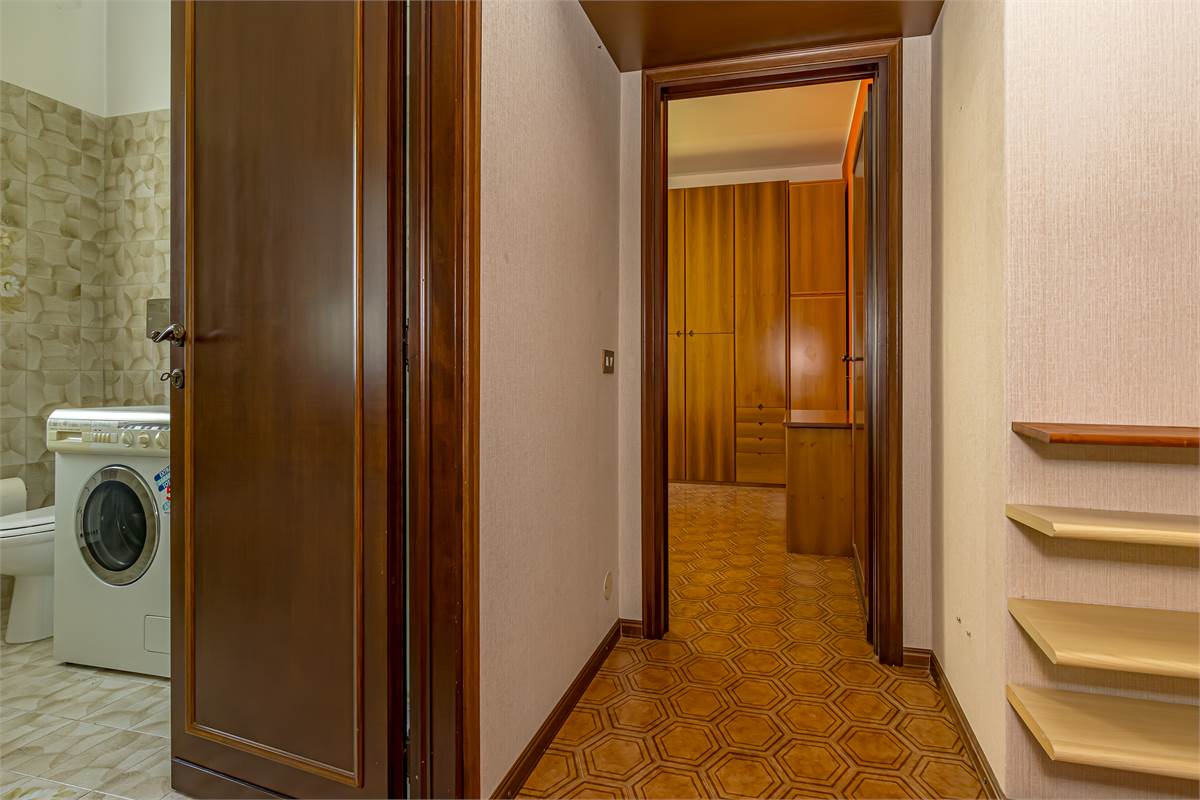 VILLA GUARDIA trilocale in trifamiliare