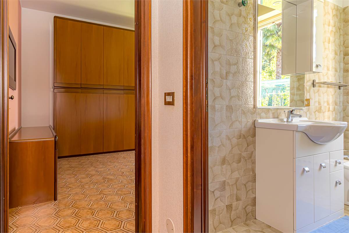 VILLA GUARDIA trilocale in trifamiliare