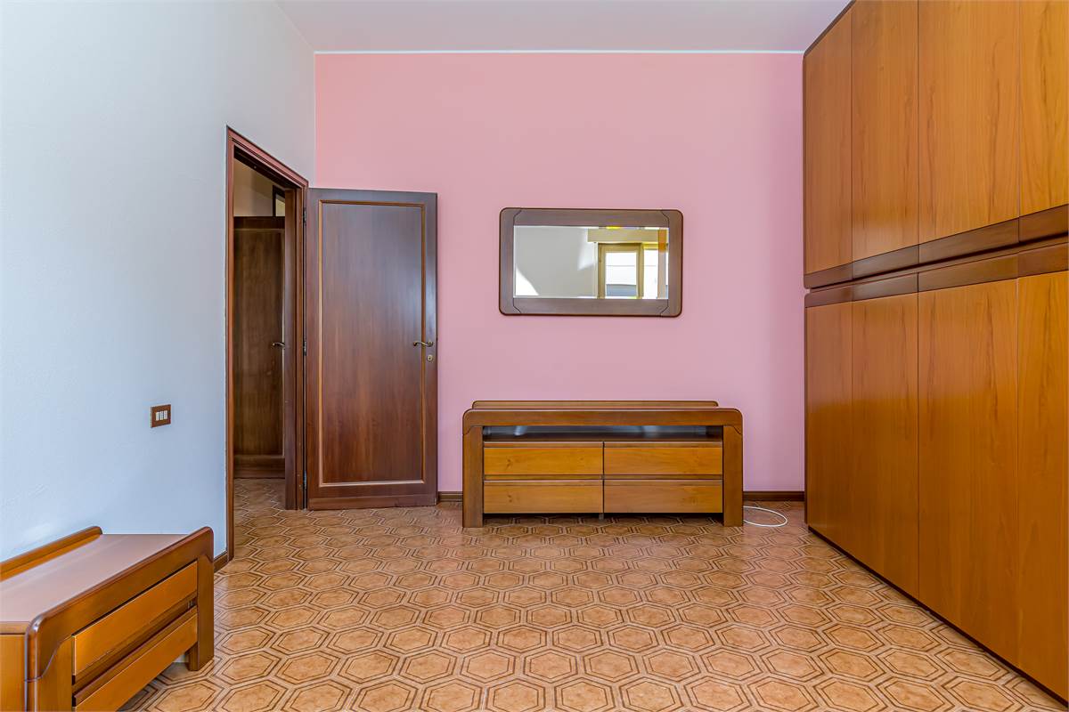 VILLA GUARDIA trilocale in trifamiliare