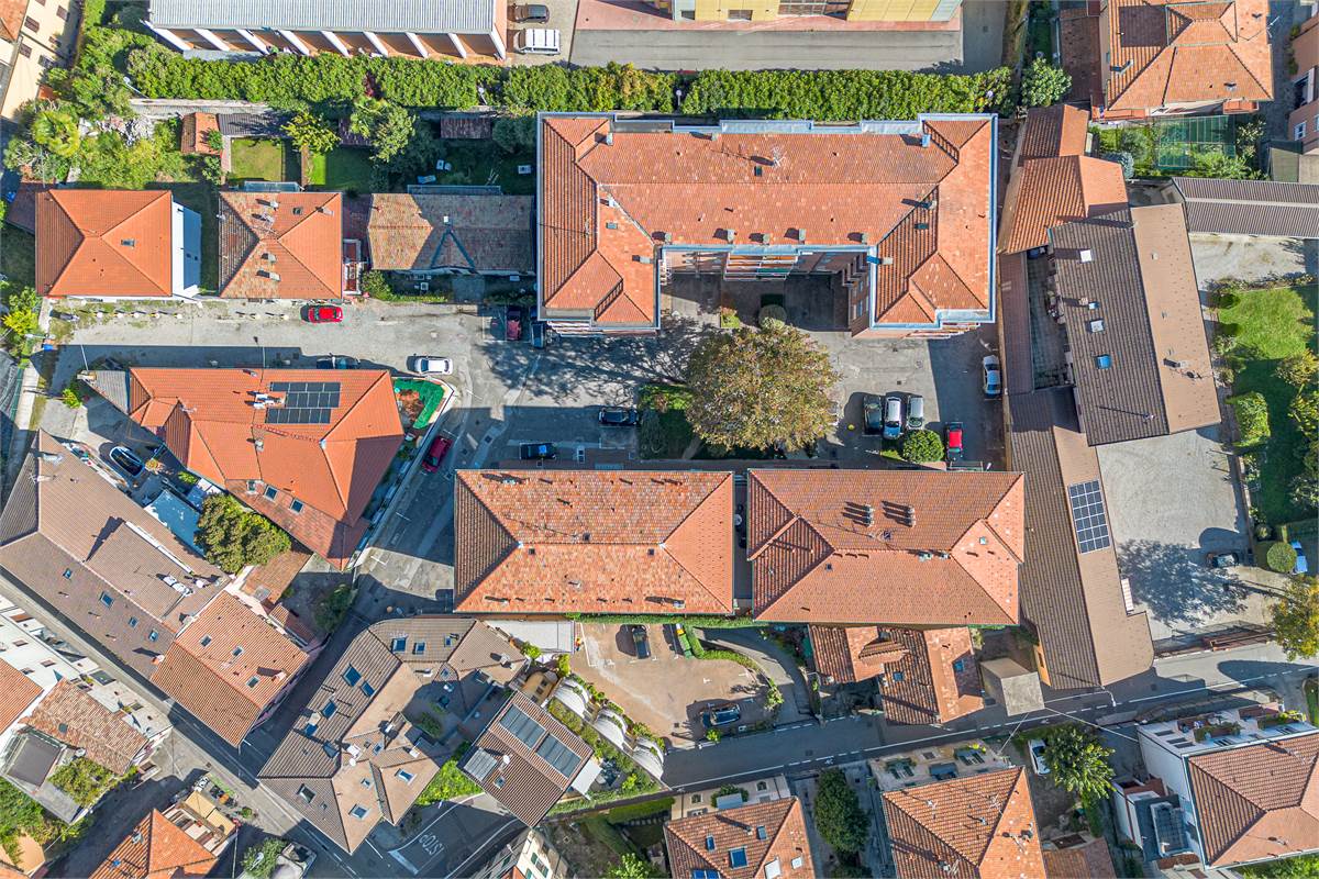 CERNOBBIO CENTRO trilocale con balconi e box