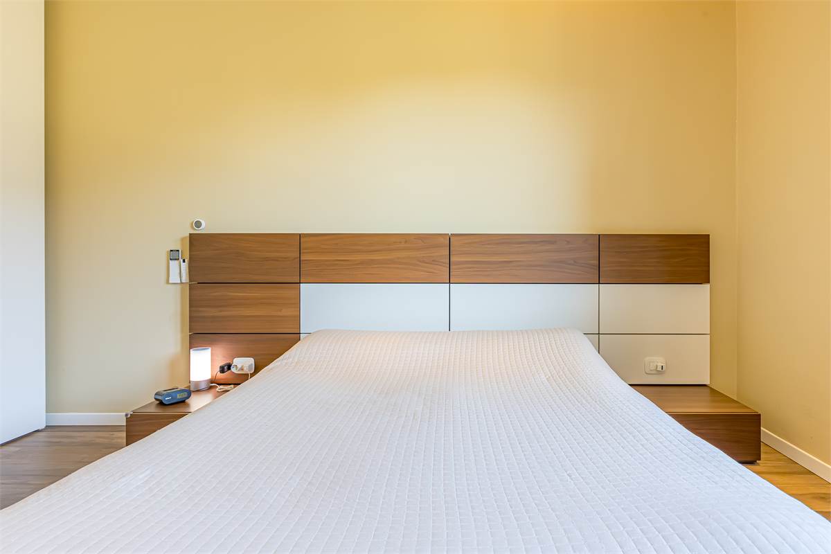 CERNOBBIO CENTRO trilocale con balconi e box