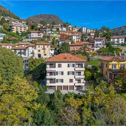 Cernobbio collinare trilocale con box in affitto