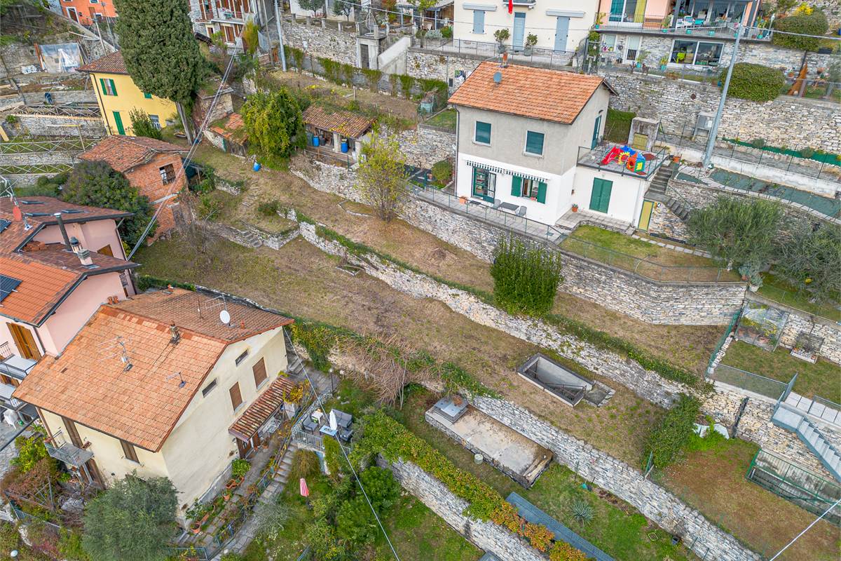 MOLTRASIO terreno edificale vista lago