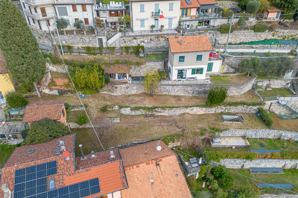 MOLTRASIO terreno edificale vista lago