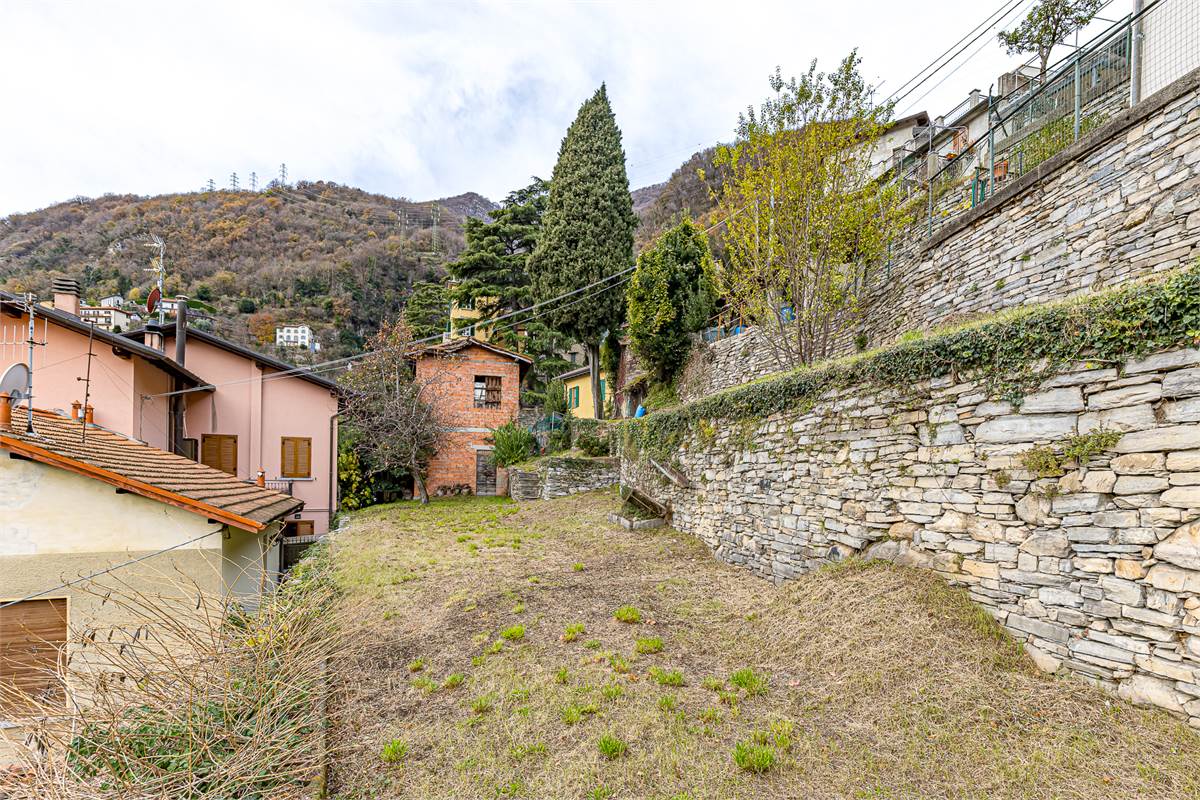 MOLTRASIO terreno edificale vista lago