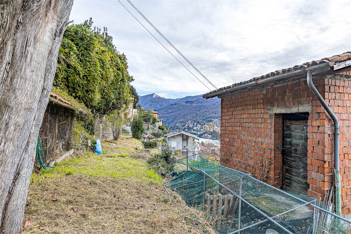 MOLTRASIO terreno edificale vista lago
