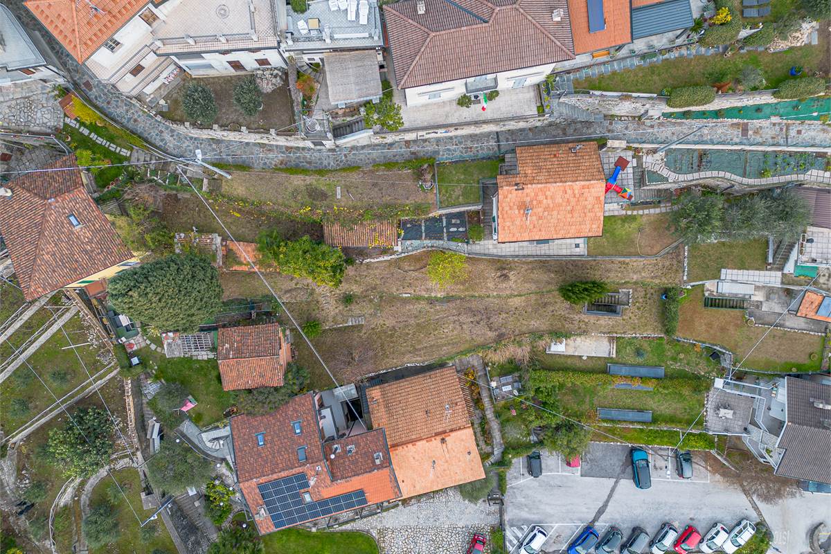 MOLTRASIO terreno edificale vista lago