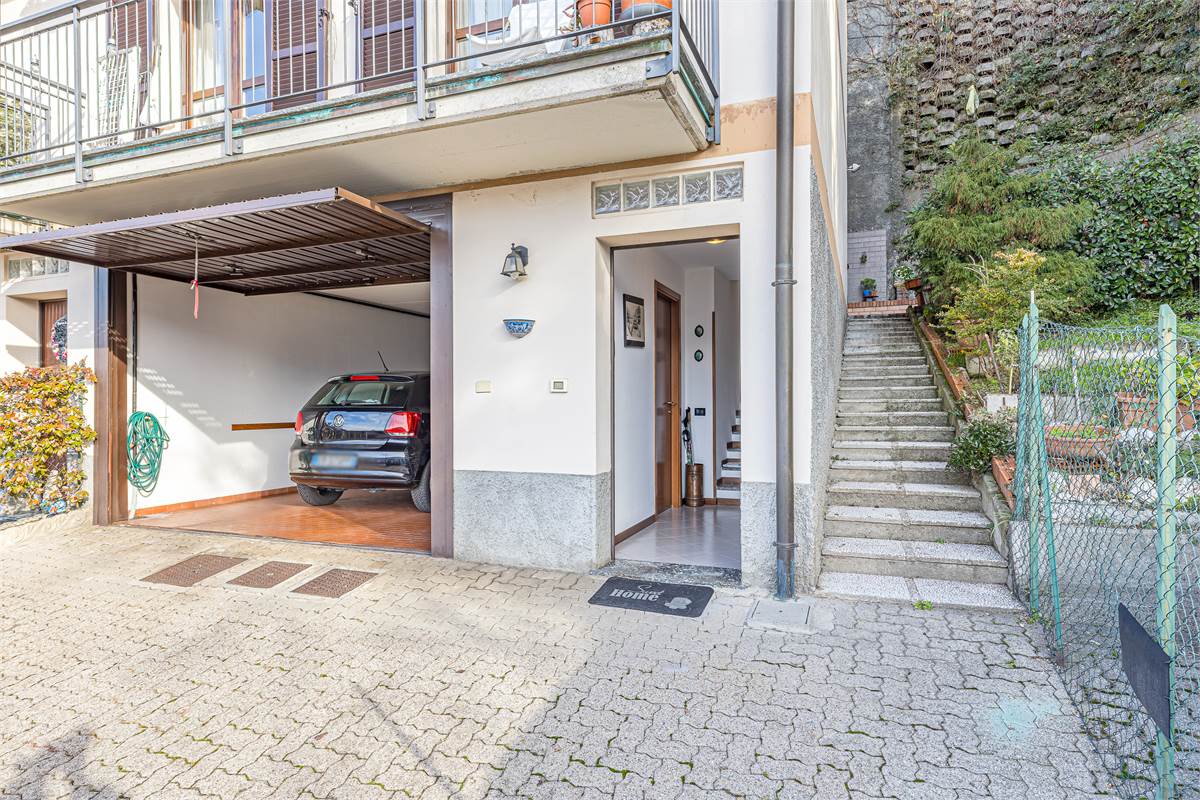 SAGNINO villetta a schiera di testa