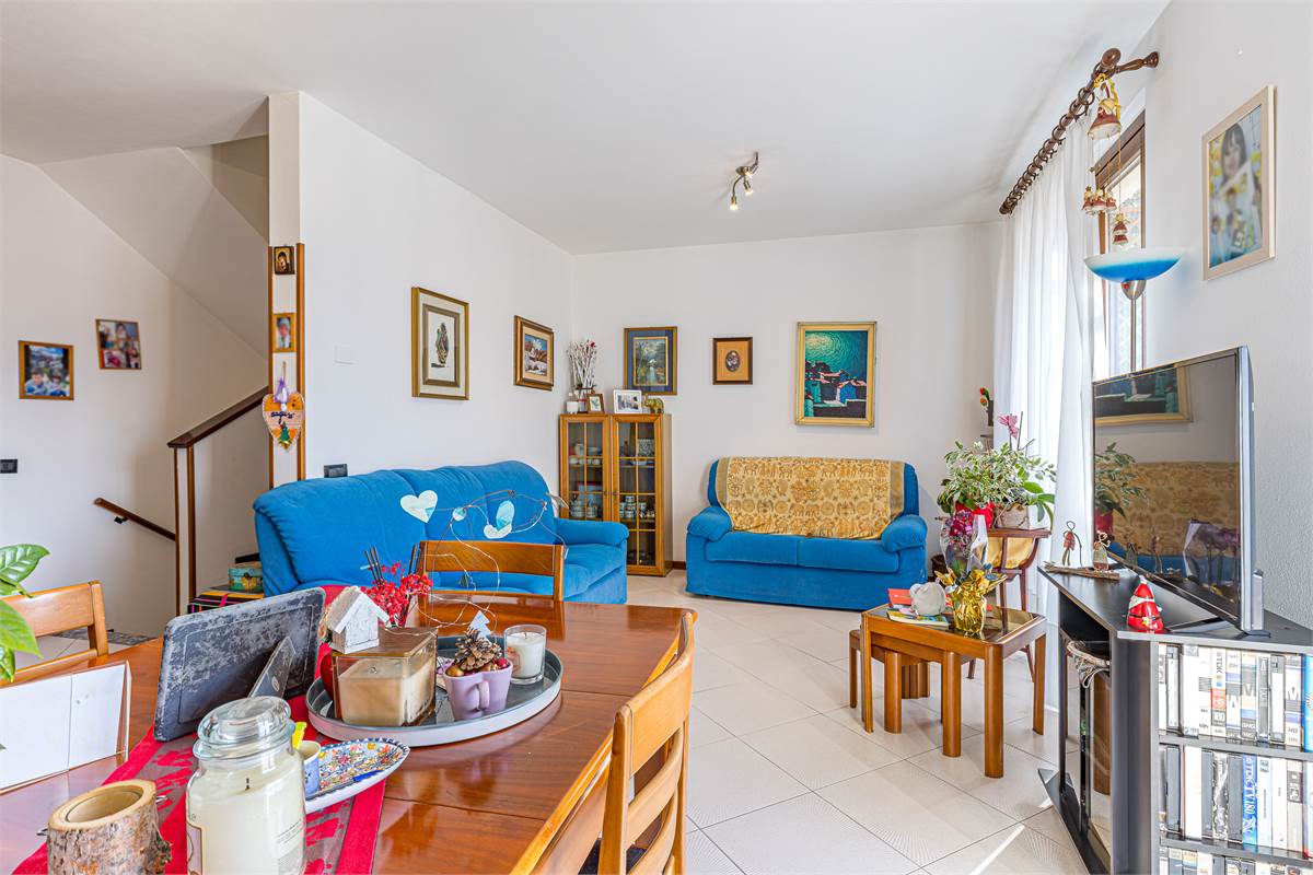 SAGNINO villetta a schiera di testa