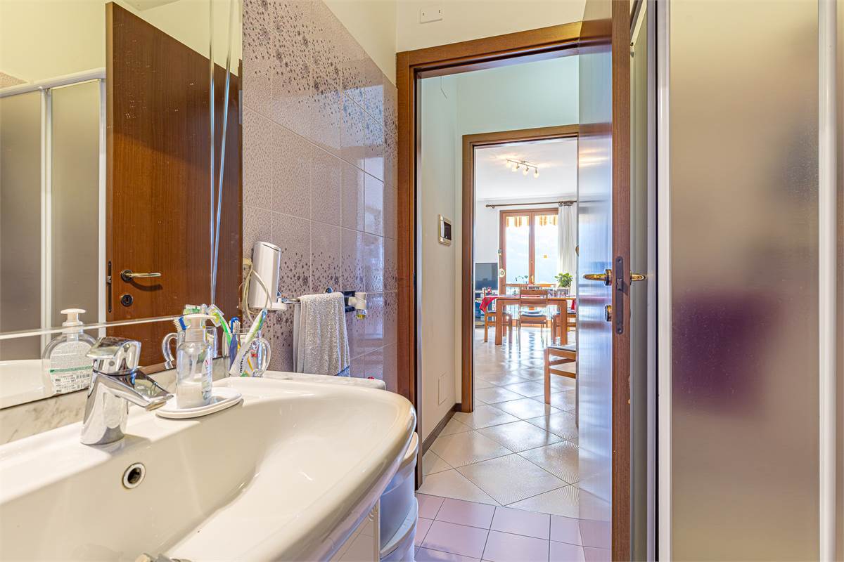 SAGNINO villetta a schiera di testa