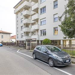 COMO REBBIO ampio quadrilocale con box