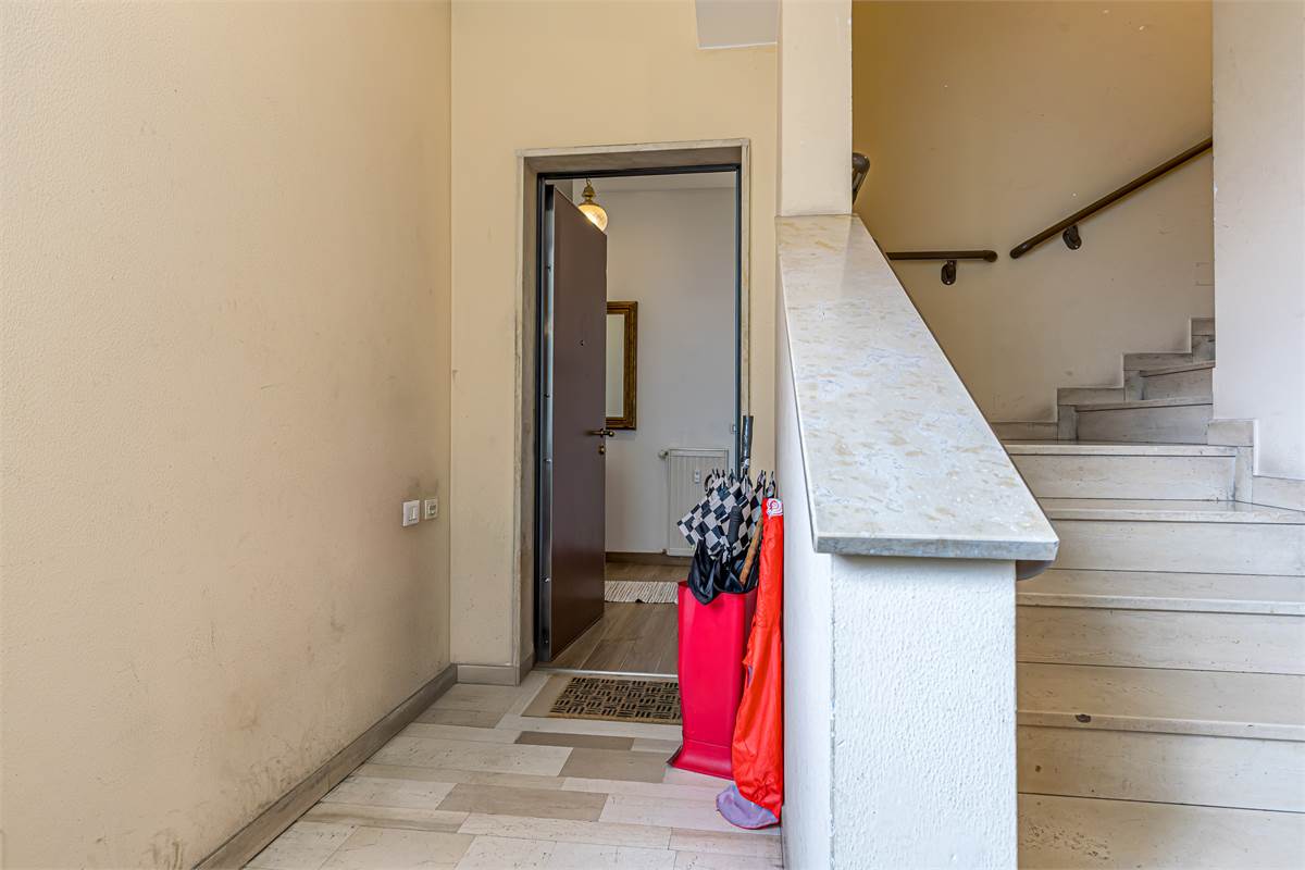 COMO REBBIO ampio quadrilocale con box