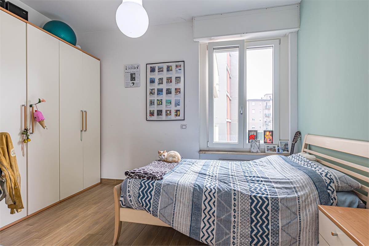 COMO REBBIO ampio quadrilocale con box