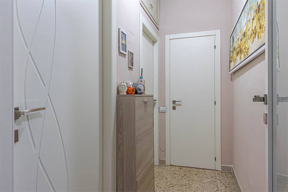 COMO MONTEOLIMPINO trilocale con due posti auto