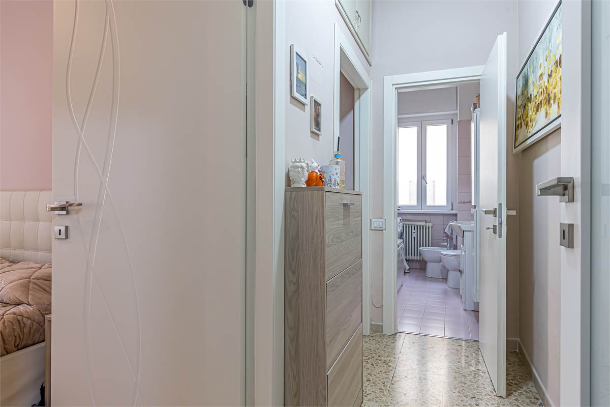 COMO MONTEOLIMPINO trilocale con due posti auto