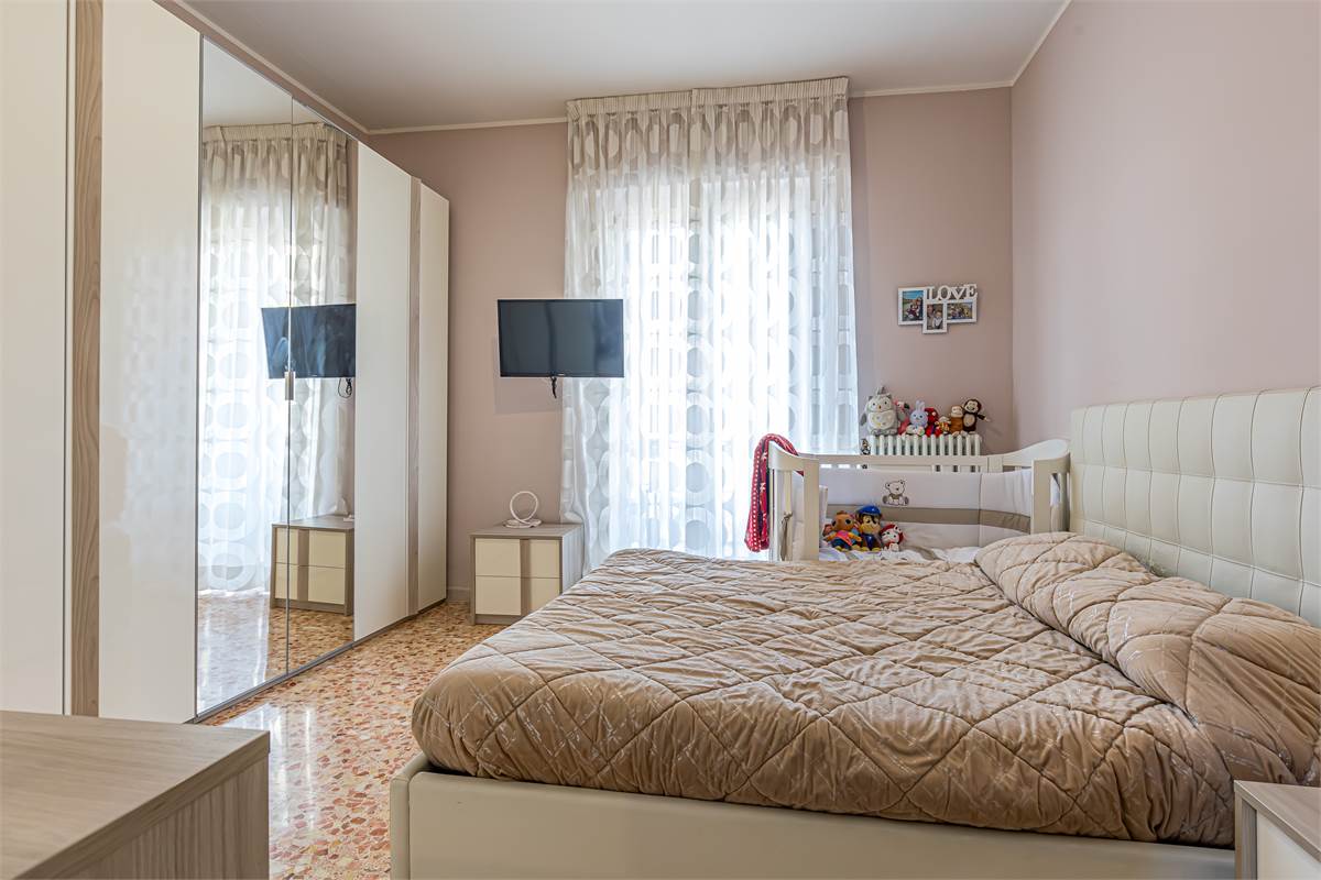 COMO MONTEOLIMPINO trilocale con due posti auto