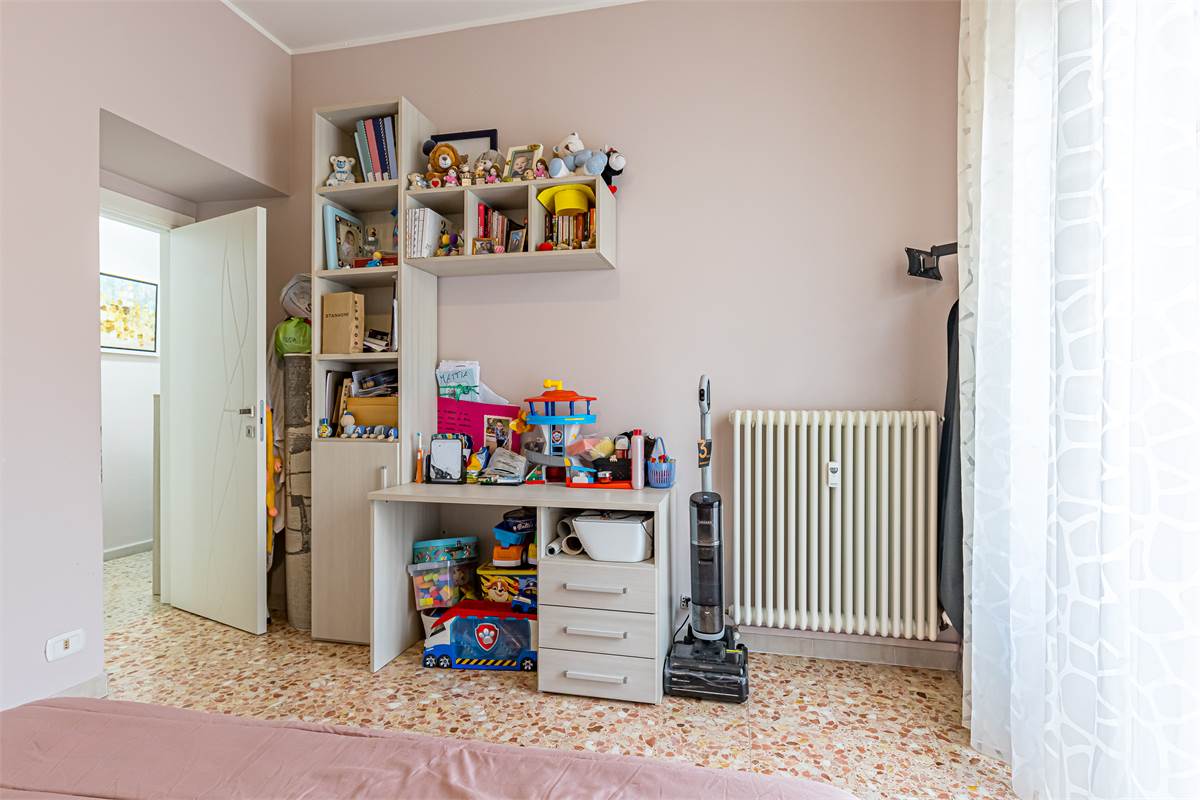 COMO MONTEOLIMPINO trilocale con due posti auto