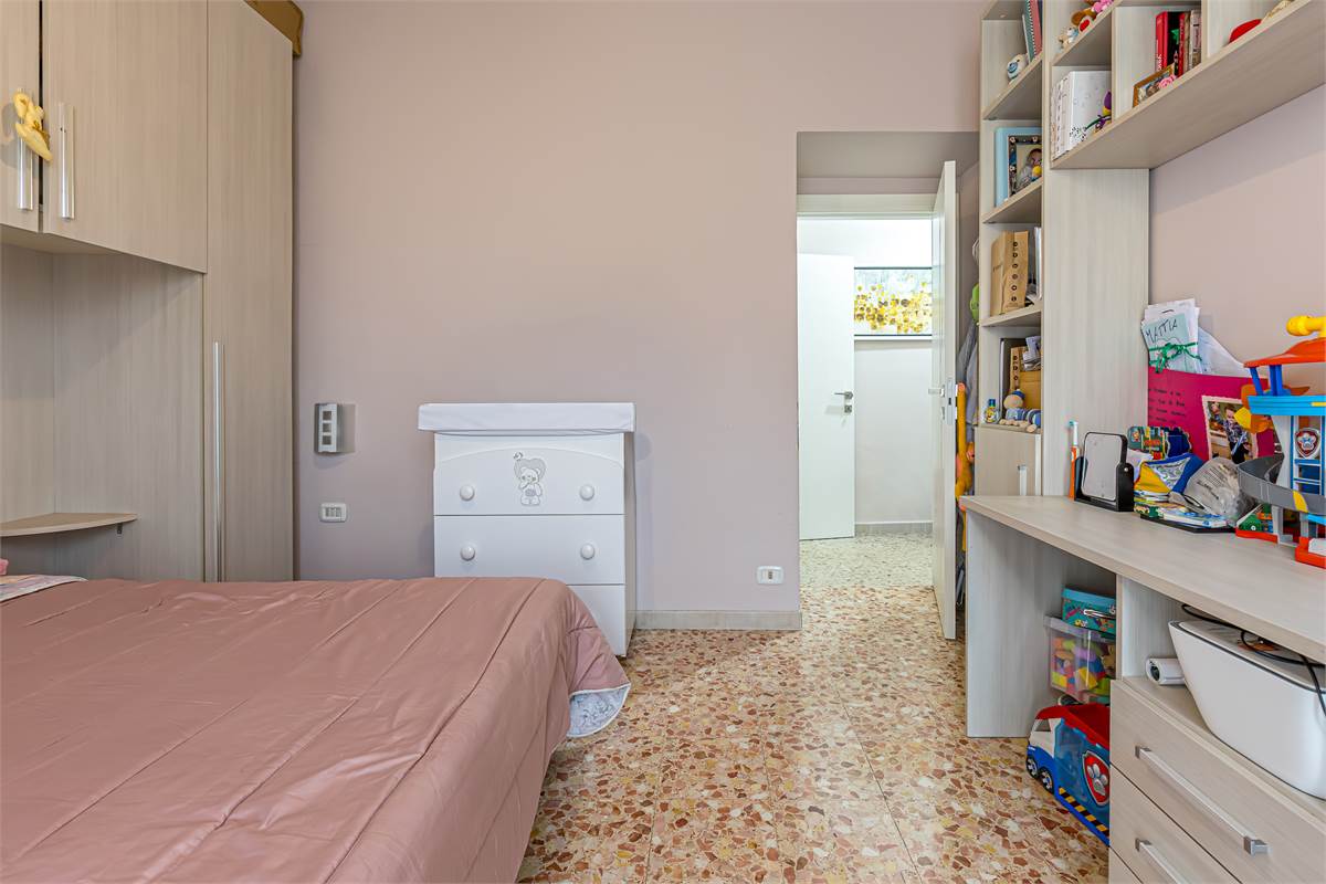 COMO MONTEOLIMPINO trilocale con due posti auto