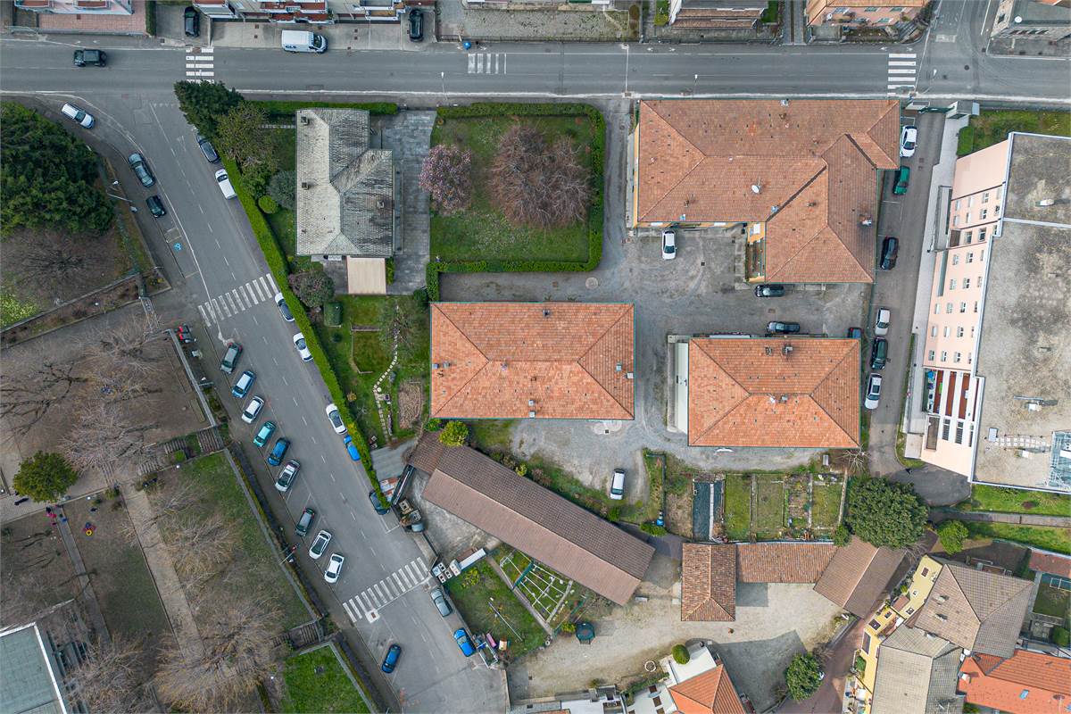 COMO TAVERNOLA trilocale con box in vendita