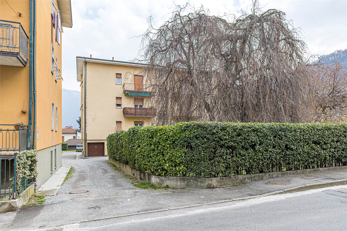 COMO TAVERNOLA trilocale con box in vendita