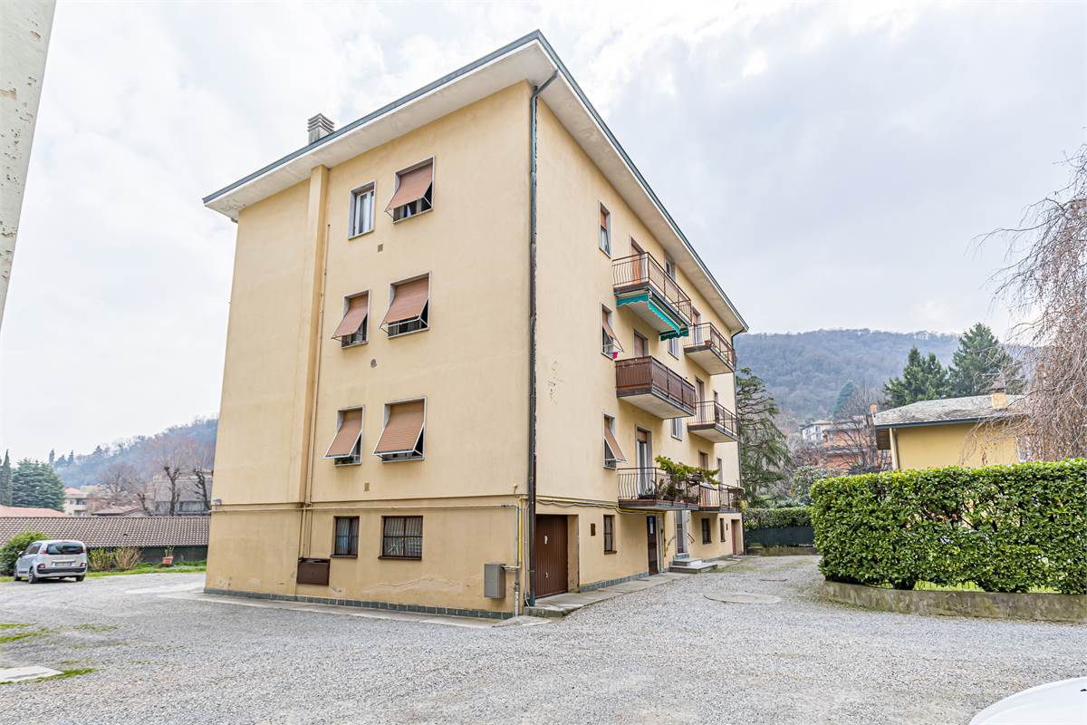 COMO TAVERNOLA trilocale con box in vendita