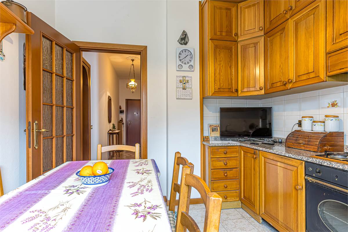 COMO TAVERNOLA trilocale con box in vendita