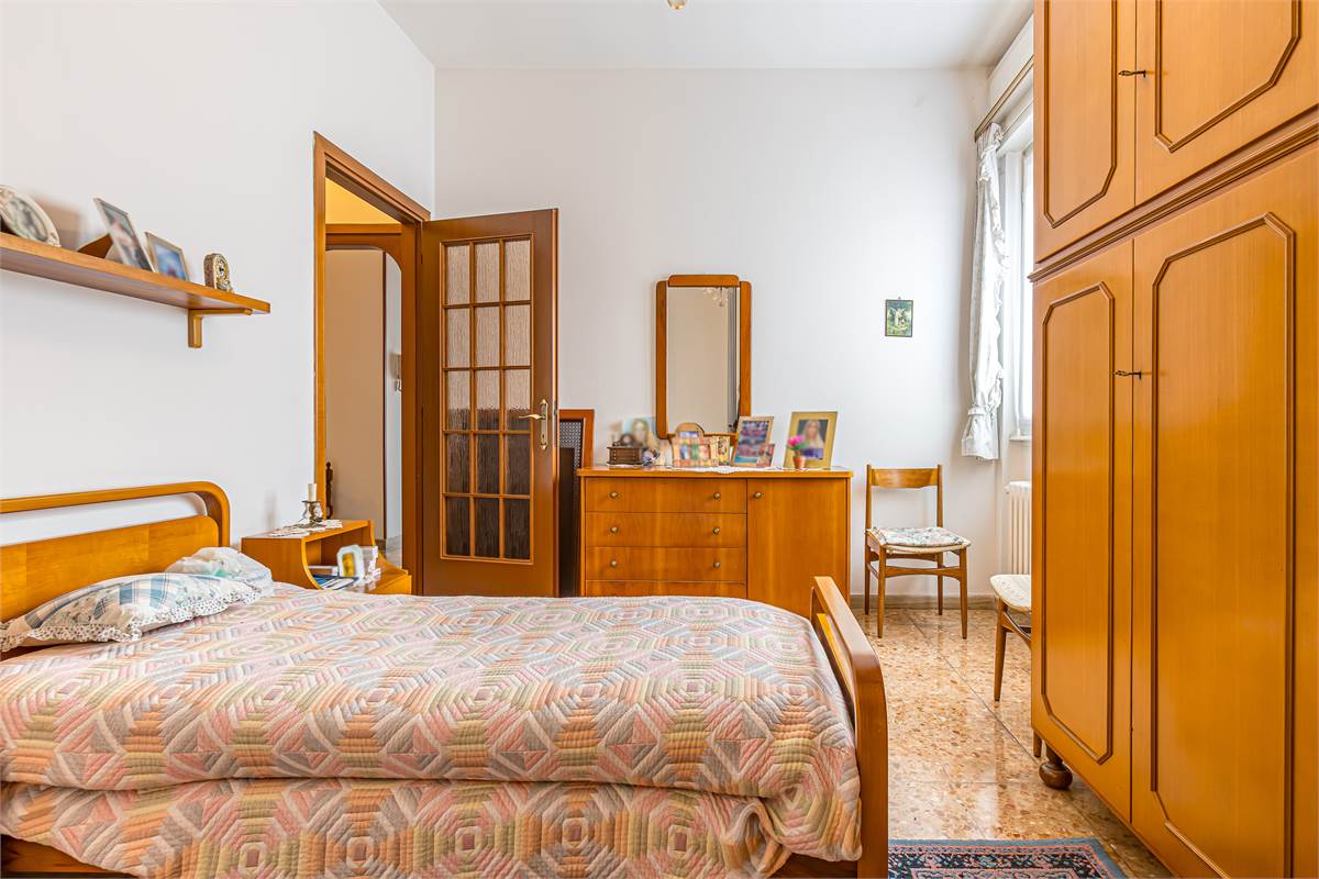 COMO TAVERNOLA trilocale con box in vendita