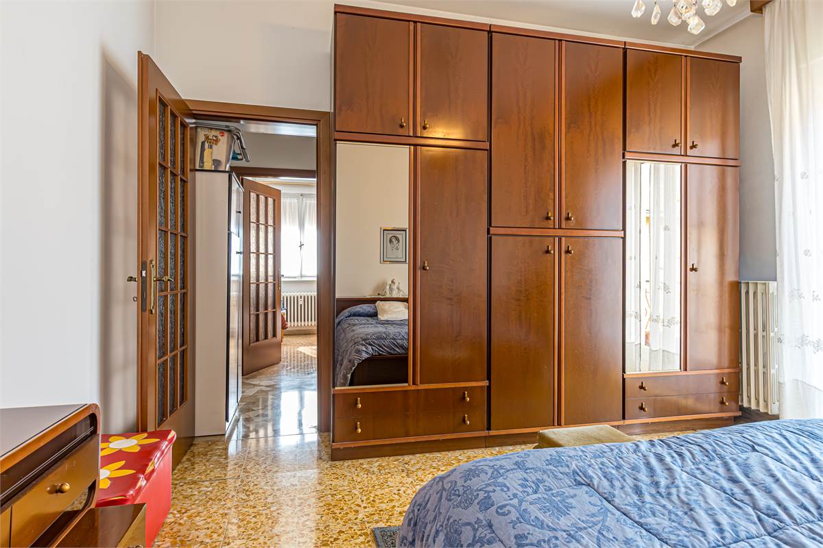 COMO TAVERNOLA trilocale con box in vendita