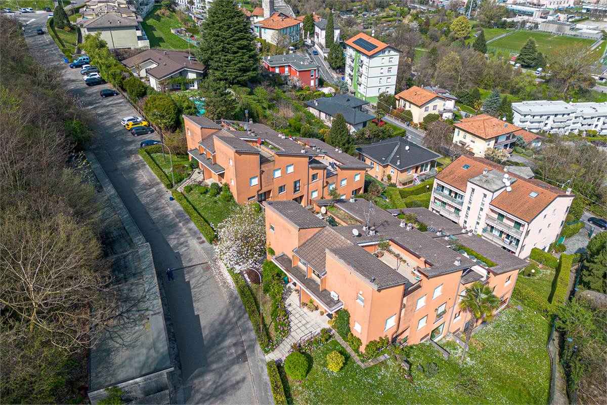 COMO TAVERNOLA trilocale ristrutturato con box