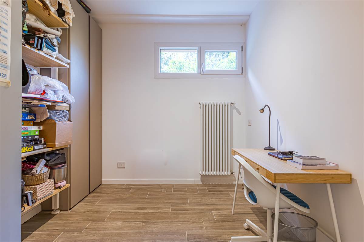 COMO TAVERNOLA trilocale ristrutturato con box