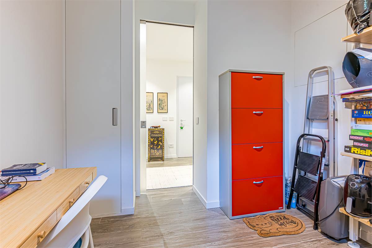 COMO TAVERNOLA trilocale ristrutturato con box