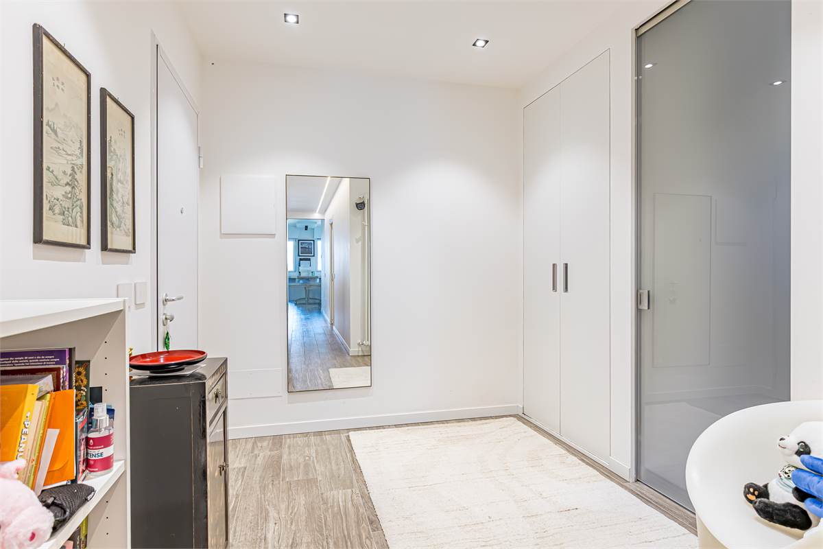 COMO TAVERNOLA trilocale ristrutturato con box