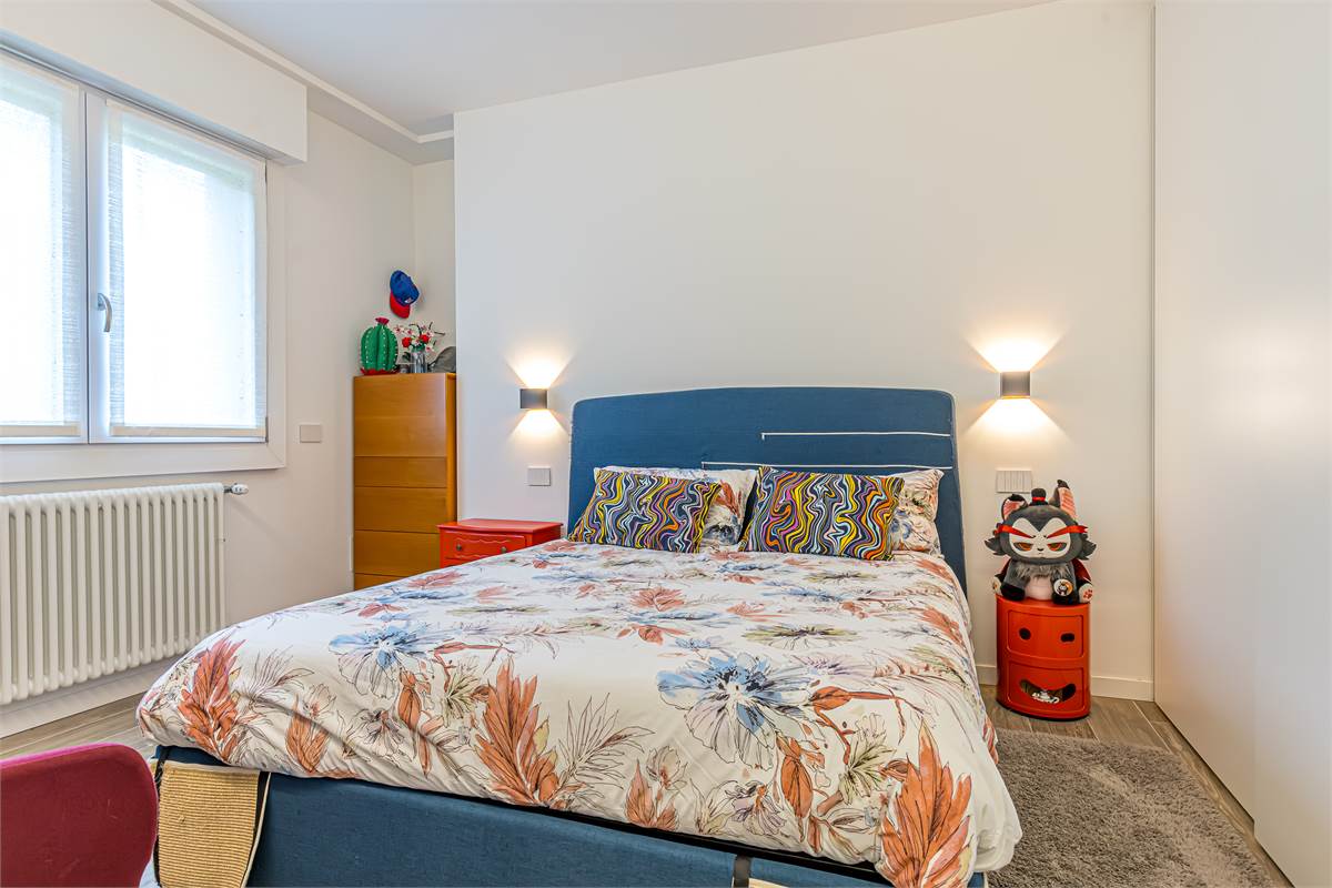 COMO TAVERNOLA trilocale ristrutturato con box