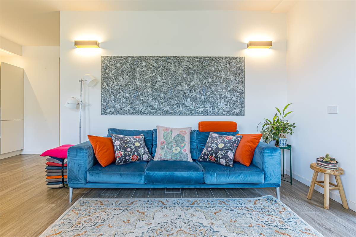 COMO TAVERNOLA trilocale ristrutturato con box