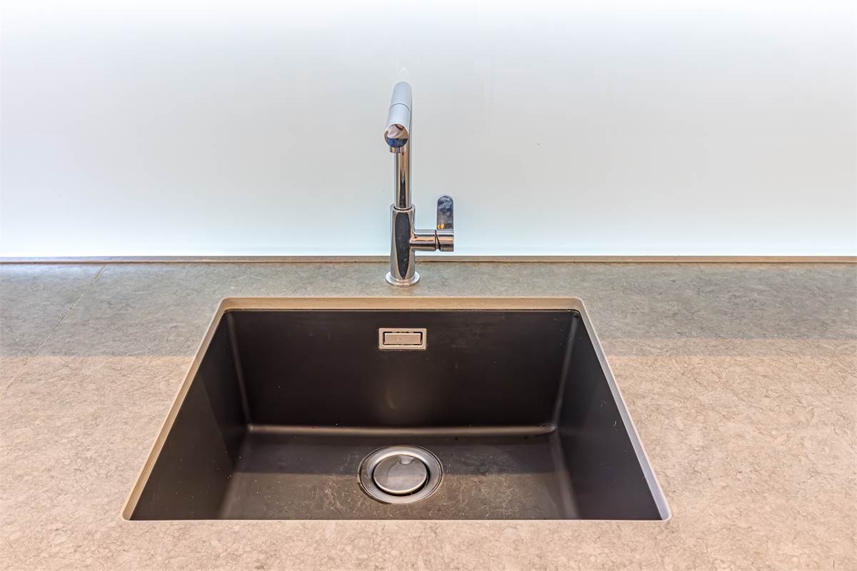 COMO TAVERNOLA trilocale ristrutturato con box