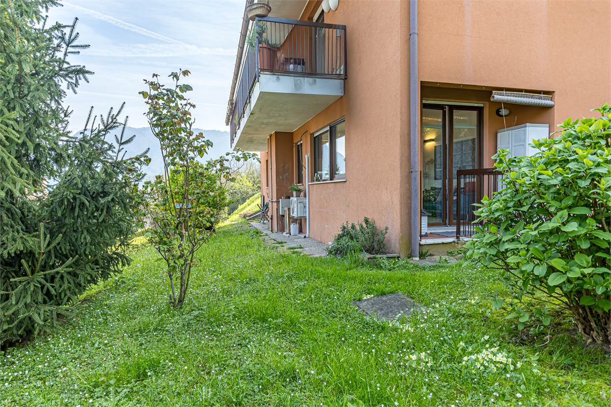 COMO TAVERNOLA trilocale ristrutturato con box