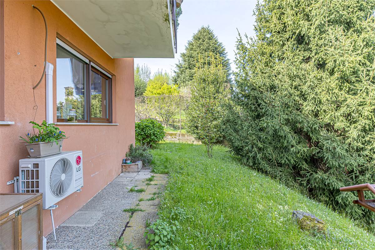 COMO TAVERNOLA trilocale ristrutturato con box