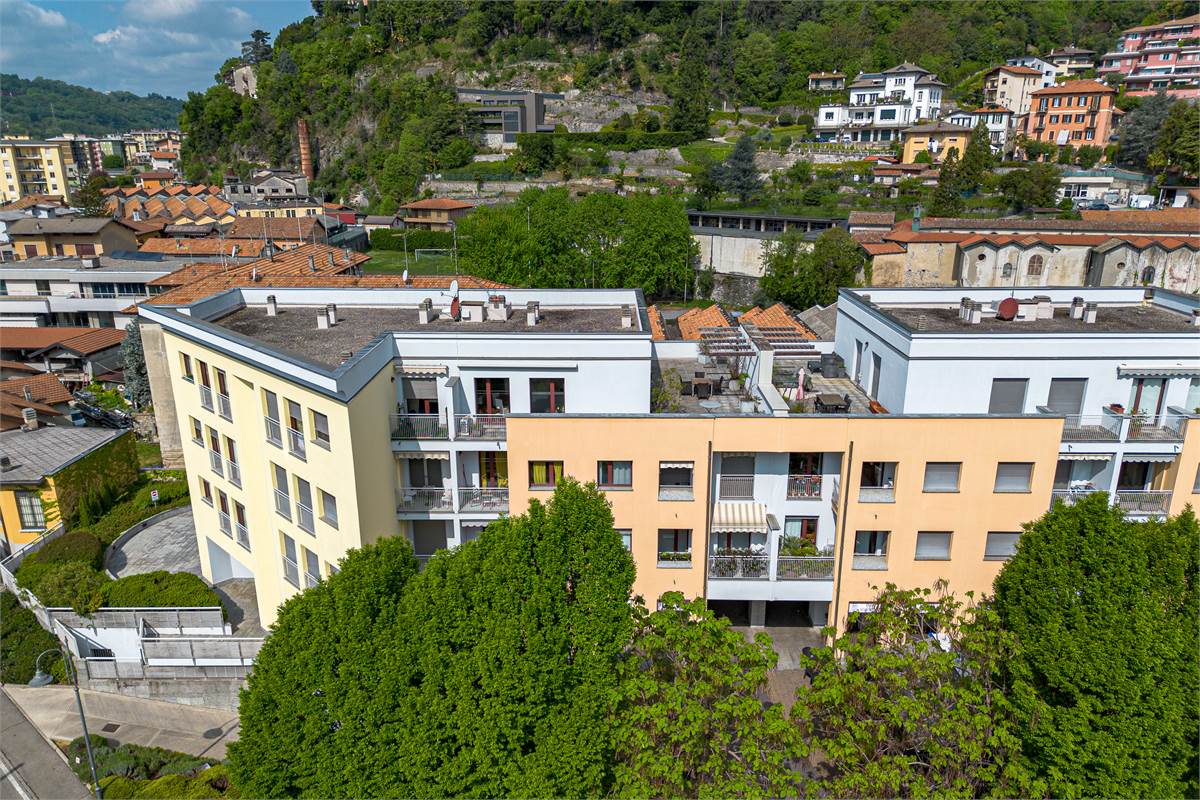 CERNOBBIO CENTRO attico trilocale in vendita