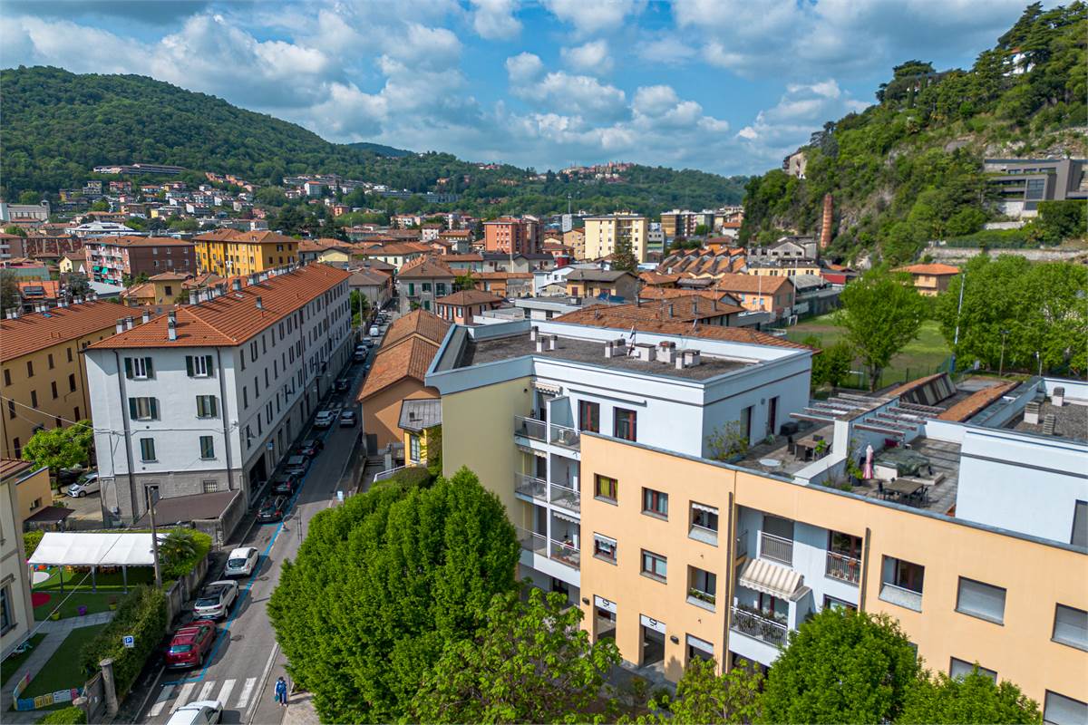 CERNOBBIO CENTRO attico trilocale in vendita
