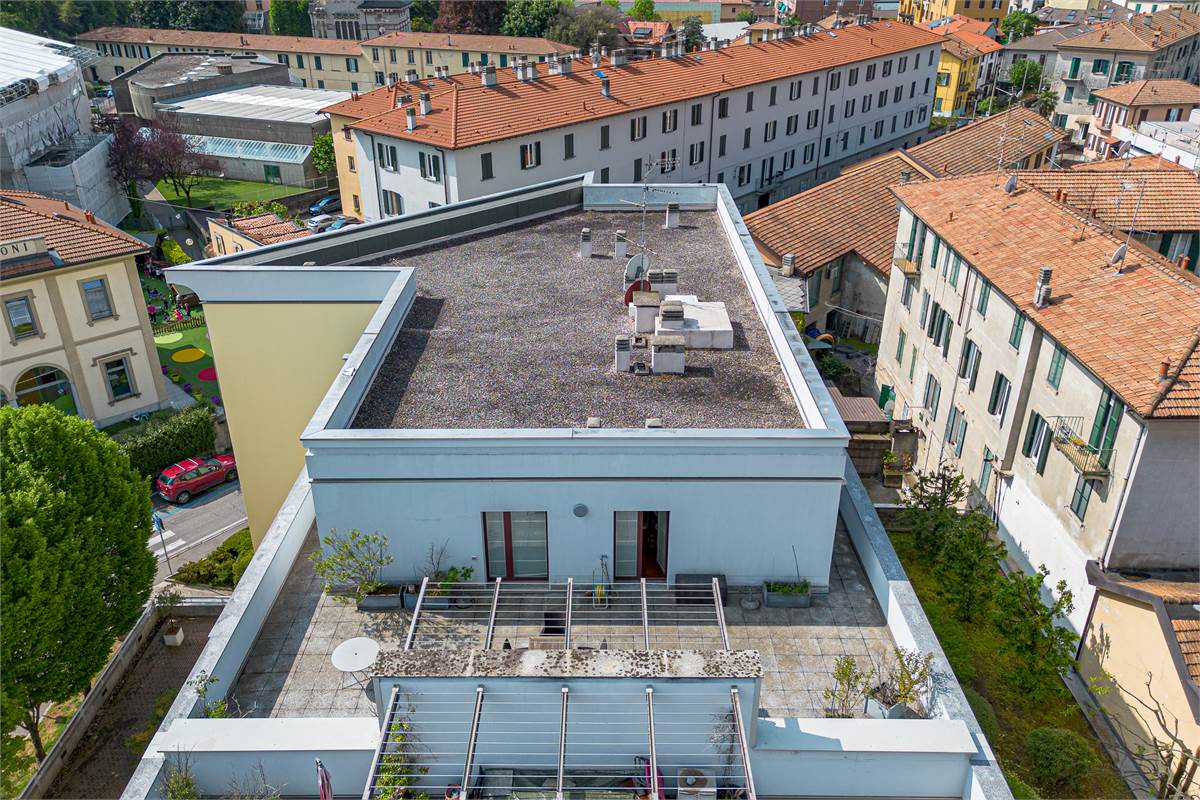 CERNOBBIO CENTRO attico trilocale in vendita