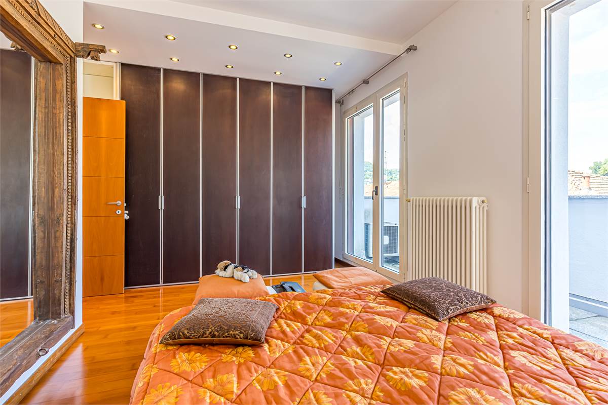CERNOBBIO CENTRO attico trilocale in vendita