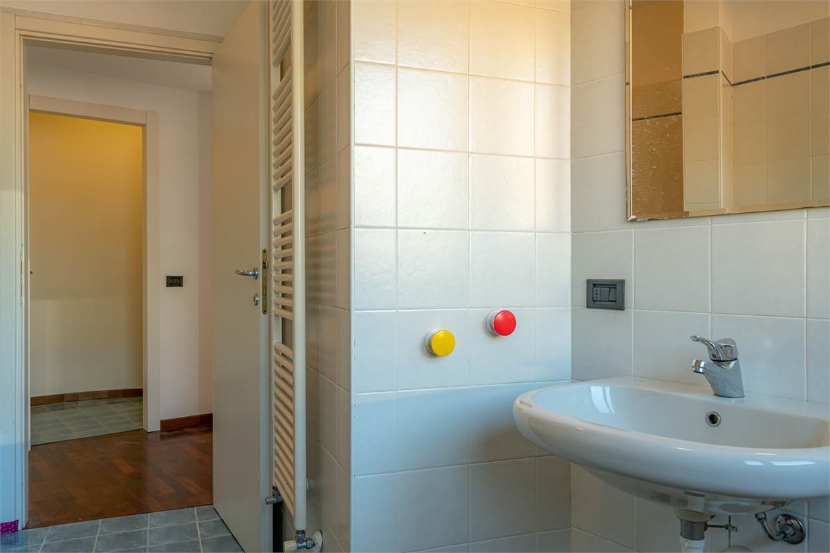 COMO BORGOVICO quattrolocali in affitto