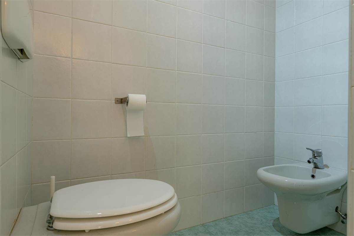 COMO BORGOVICO quattrolocali in affitto