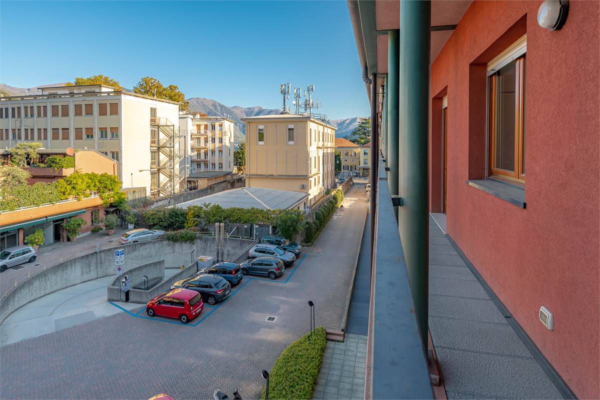 COMO BORGOVICO quattrolocali in affitto