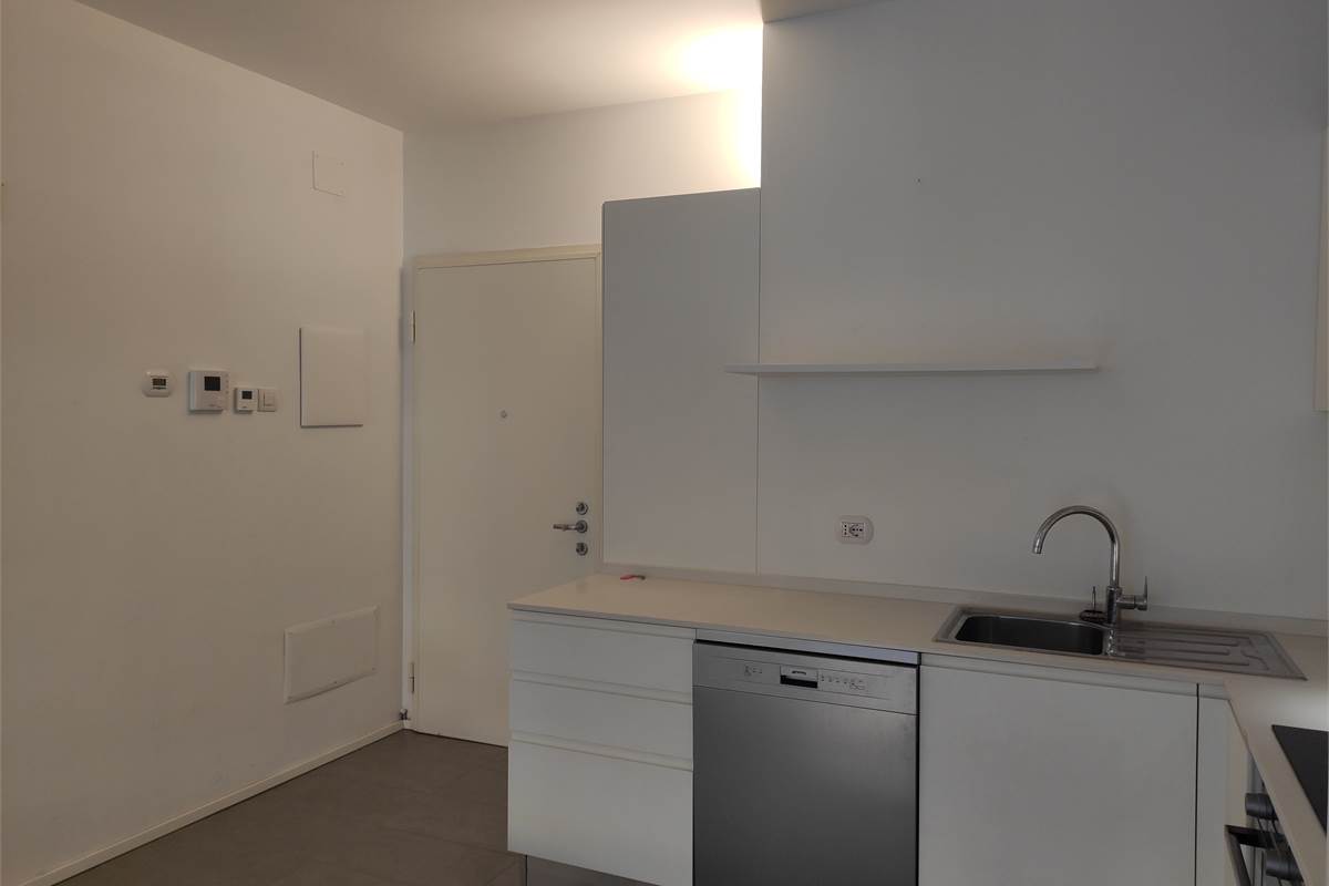 CERNOBBIO bilocale in affitto con giardino