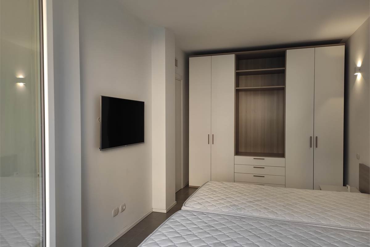 CERNOBBIO bilocale in affitto con giardino