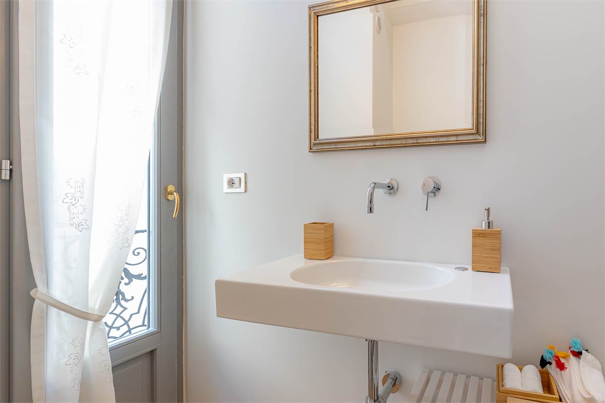 COMO CENTRO STORICO bilocale in affitto