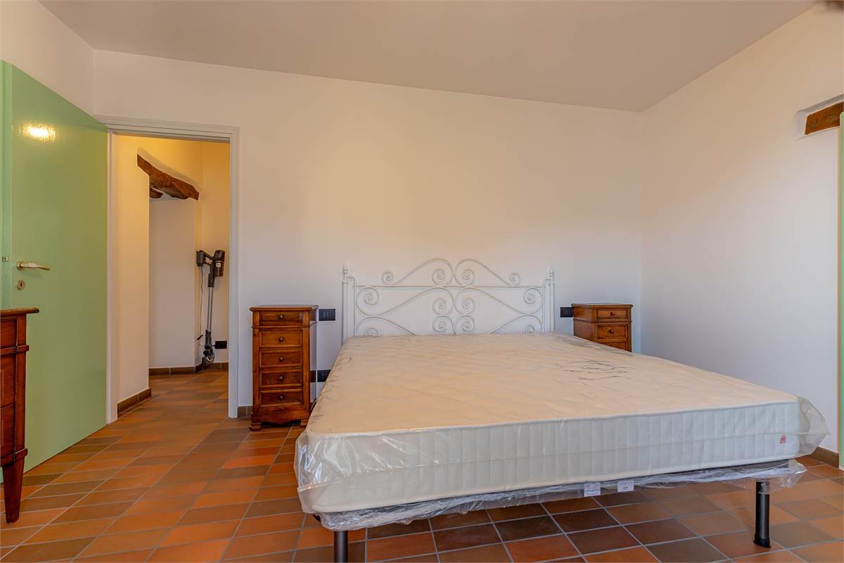 MOLTRASIO bilocale vista lago con terrazzo e box