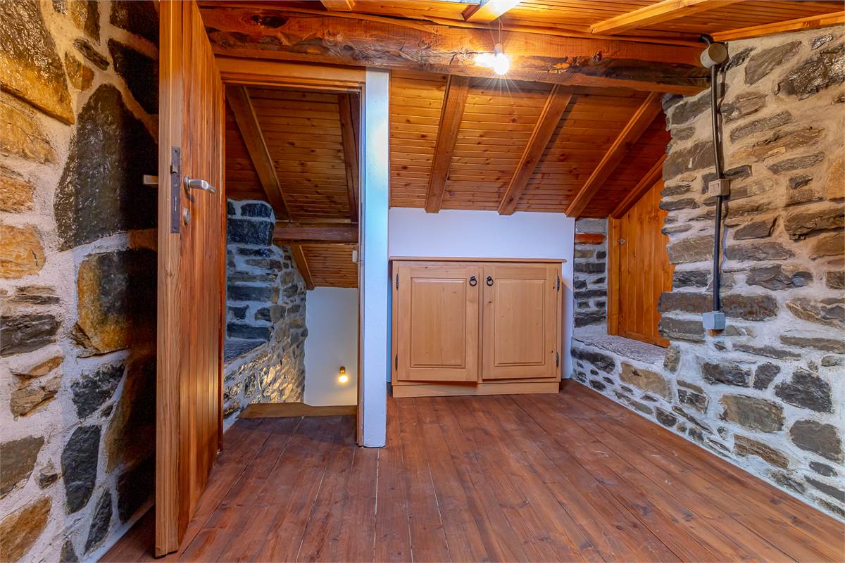 MOLTRASIO bilocale vista lago con terrazzo e box