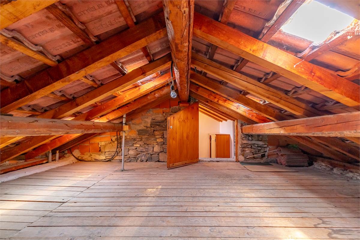 MOLTRASIO bilocale vista lago con terrazzo e box